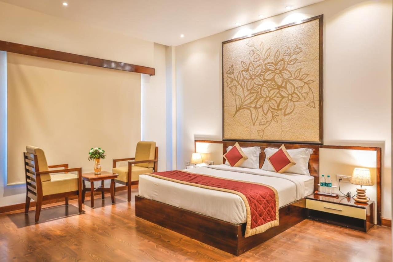 Mannat Haveli Hotell Kurukshetra Exteriör bild